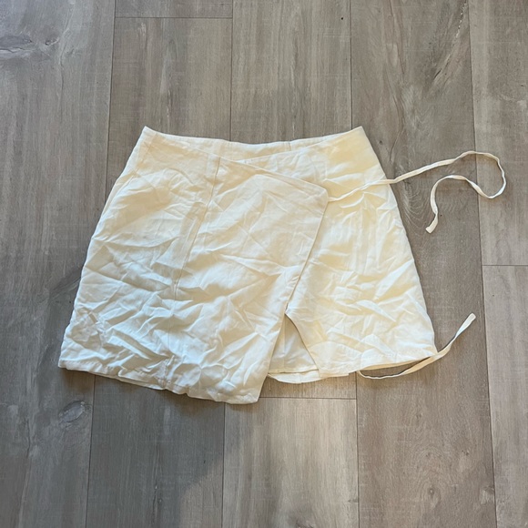 Wrap MINI SKIRT - Picture 2 of 4